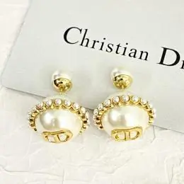 christian dior boucles doreilles pour femme s_1205657